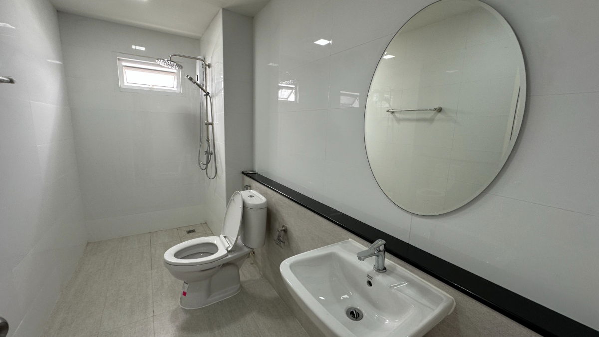รูป 🏠  ให้เช่าทาวน์โฮม 3 ชั้น ตกแต่งครบมาก พร้อมอยู่ทันที ! - รูปที่ 14/19