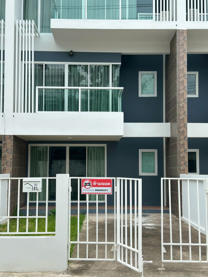 รูป 🏠  ให้เช่าทาวน์โฮม 3 ชั้น ตกแต่งครบมาก พร้อมอยู่ทันที ! - รูปที่ 19/19