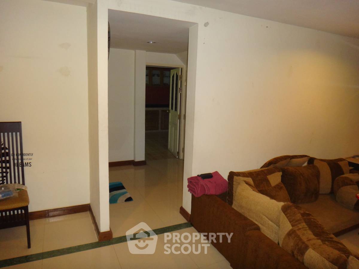รูป ทาวน์เฮาท์ 3-ห้องนอน ใกล้ BTS พร้อมพงษ์ (ID 2213898) - รูปที่ 36/48