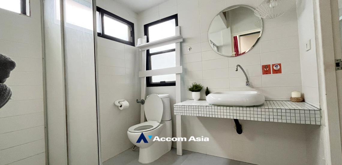 รูป 🔼🔽 AccomA 📩 Pet friendly 2 BR House in Khlong Ton Nuea (AA27280) - รูปที่ 13/17
