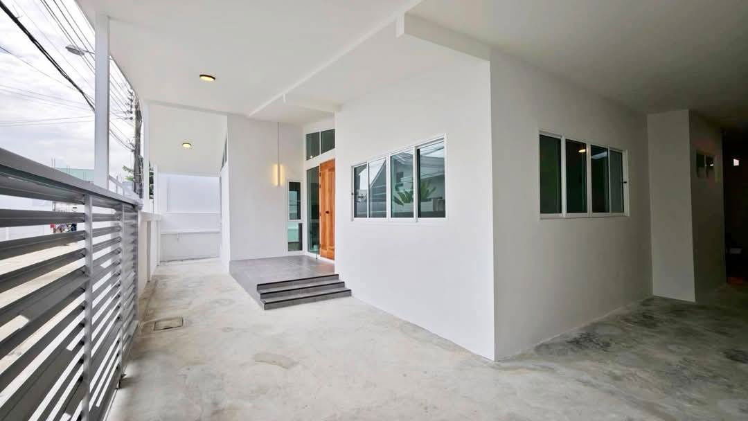 picture Sale of detached houses, large size 51 square wa, 3 bedrooms, 3 bathrooms, new Renovate Kik Chokchai 4 Ladprao, Macro Lotus Ladprao, Wang Hin 44. - 2/10