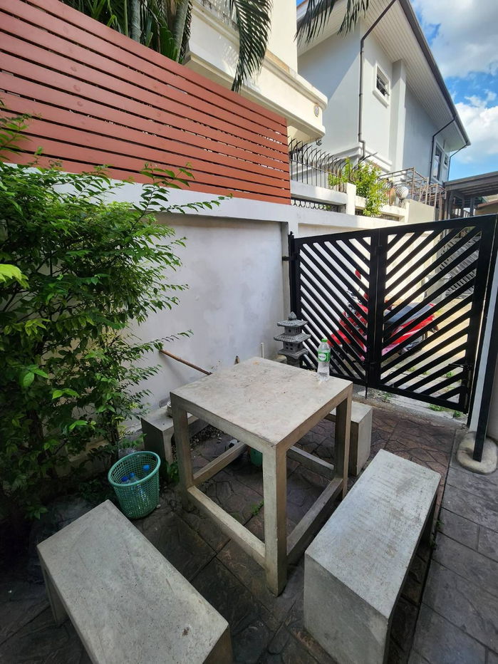 picture Townhouse for sale, 4 floors, corner house, built-in decoration throughout the house, Nakniwat Road 48 - 8/20