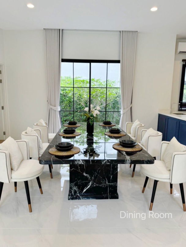 รูป Luxury House for Rent – Narasiri Phaholyothin–Watcharaphon 📍Available from September - รูปที่ 3/11