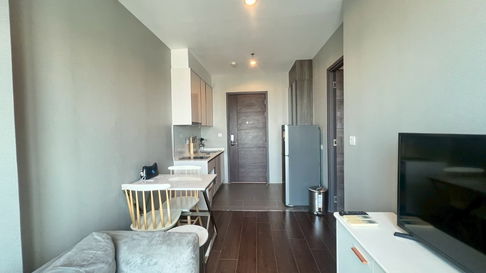 For rent 💥C ekkamai condo 💥 Beautiful room, ready to move in, beautifully decorated, fully furnished.