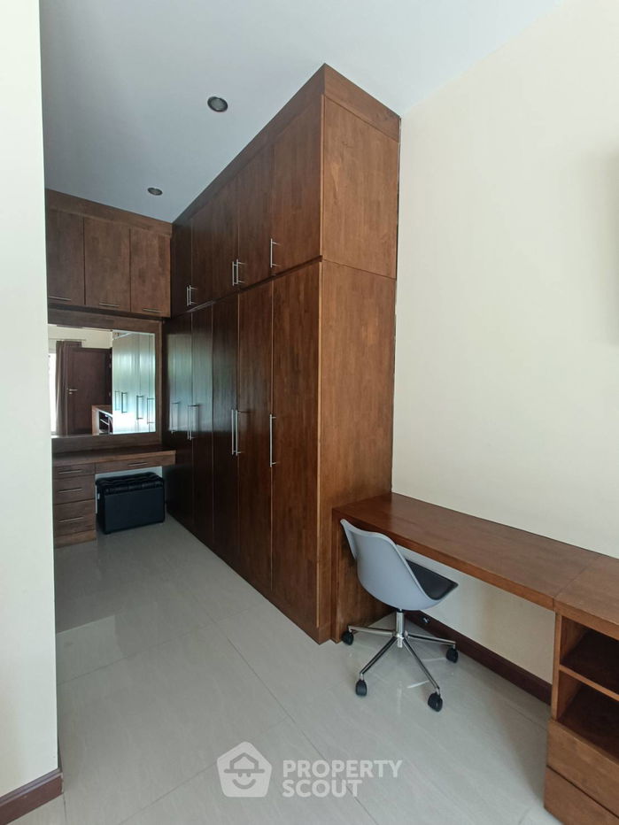 รูป วิลล่า 3-ห้องนอน ใกล้ เดอะ เวเนเซีย (ID 2215331) - รูปที่ 13/23