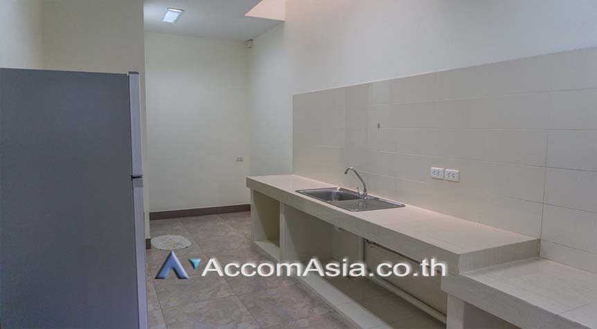 รูป 🔼🔽 AccomA 📩 Pet friendly 4 BR House in  (90237) - รูปที่ 5/17