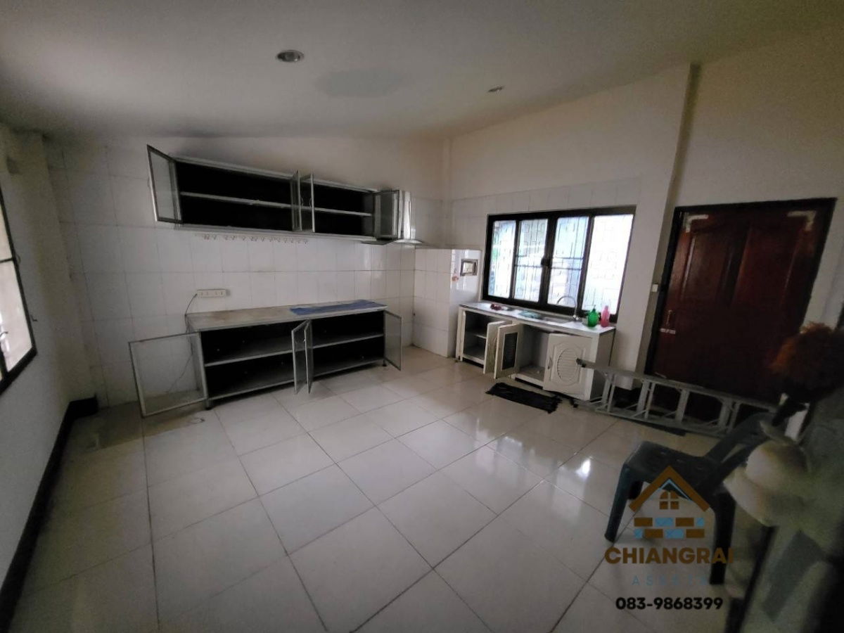 picture Land with Building for Sale – Opposite Chivit Thamma Da Coffee House, Chiang Rai - 10/14