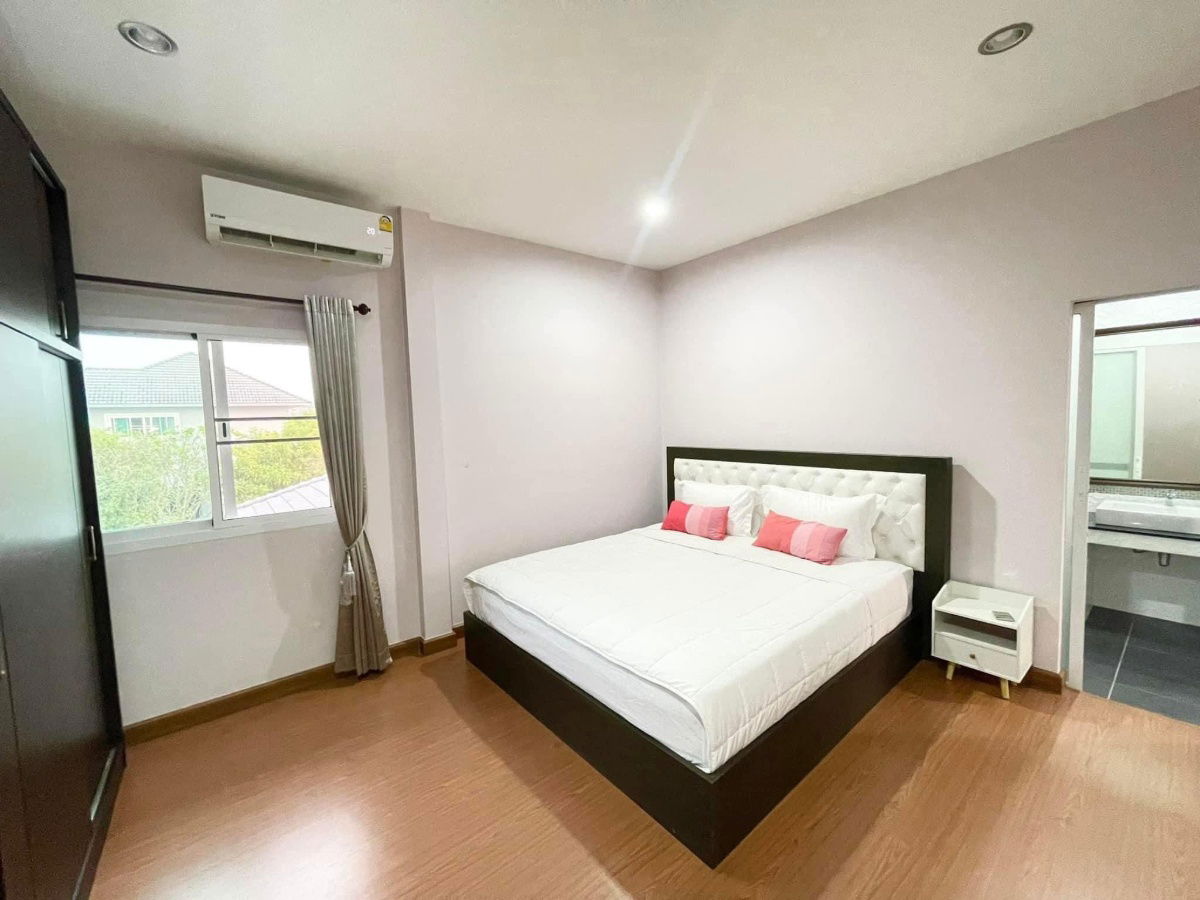 picture Pool villa House for  Rent !5bed , Near MaeKuang Market, Near Central  Chiangmai ChiangMai  - 11/24