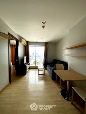 Condos for sale Ratchadaphisek Road : 1-BR Condo at Rhythm Ratchada near MRT Ratchadaphisek (ID 2215428)