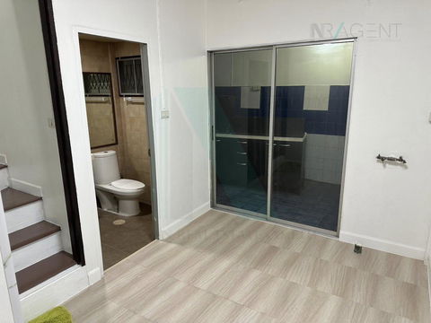📌 ขายทาวน์เฮาส์ โครงการ หมู่บ้านสราญรมย์ 2 ชั้น 2 ห้องนอน 2 ห้องน้ำ