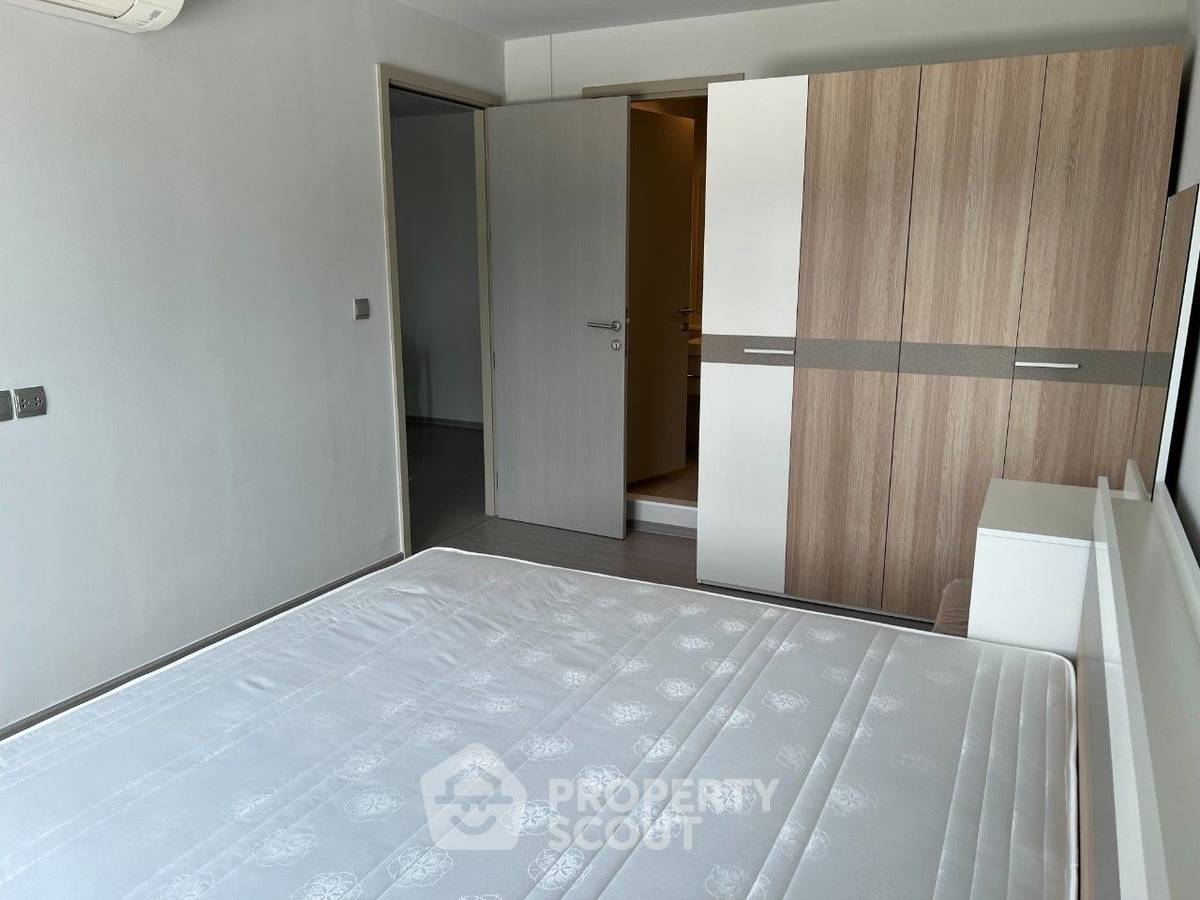 picture 2-BR Condo at Life Ladprao near BTS Ha Yaek Lat Phrao (ID 1812377) - 3/13