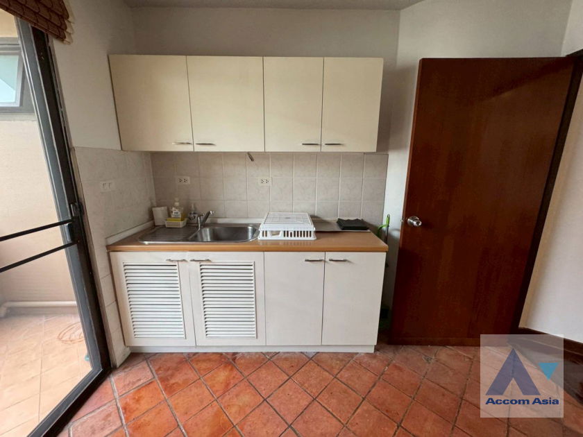 picture 🔼🔽 AccomA 📩  5 BR Townhouse @A serene townhouse nestled in the city center  (13002097) - 12/20