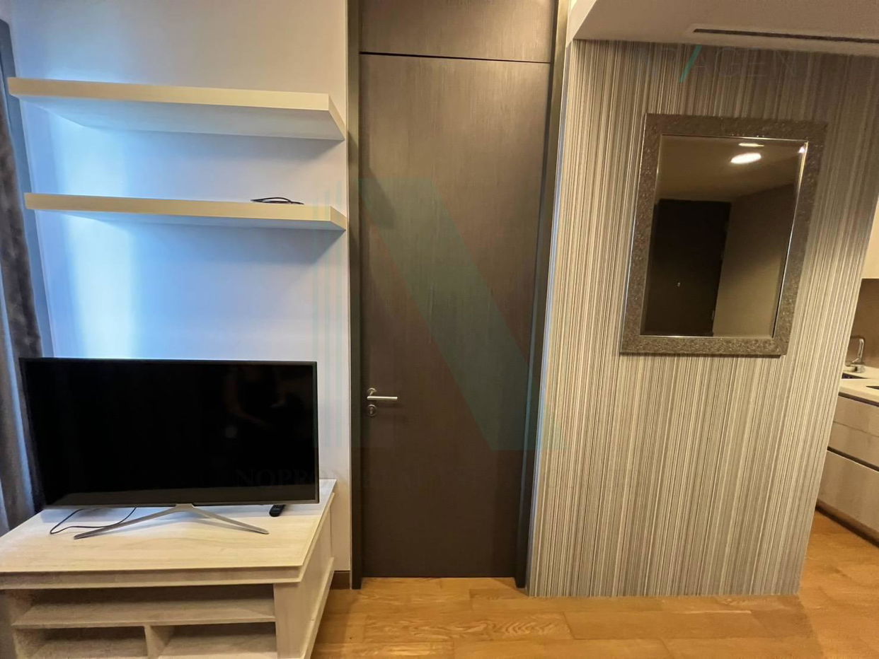 picture For Rent Condo THE LUMPINI 24 Building 1, Floor 30,1 bed room, Room size 31 sqm - 2/8