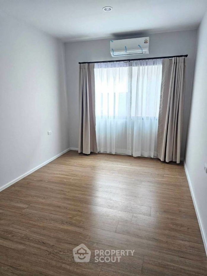 picture 3-BR Townhouse close to Suvarnabhumi Airport (ID 2012067) - 8/14