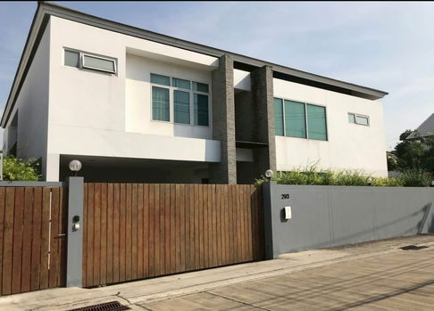 P0074 ขายบ้านเดี่ยวพร้อมสระว่ายน้ำ หมู่บ้านธารารมณ์ รามคำแหง 9