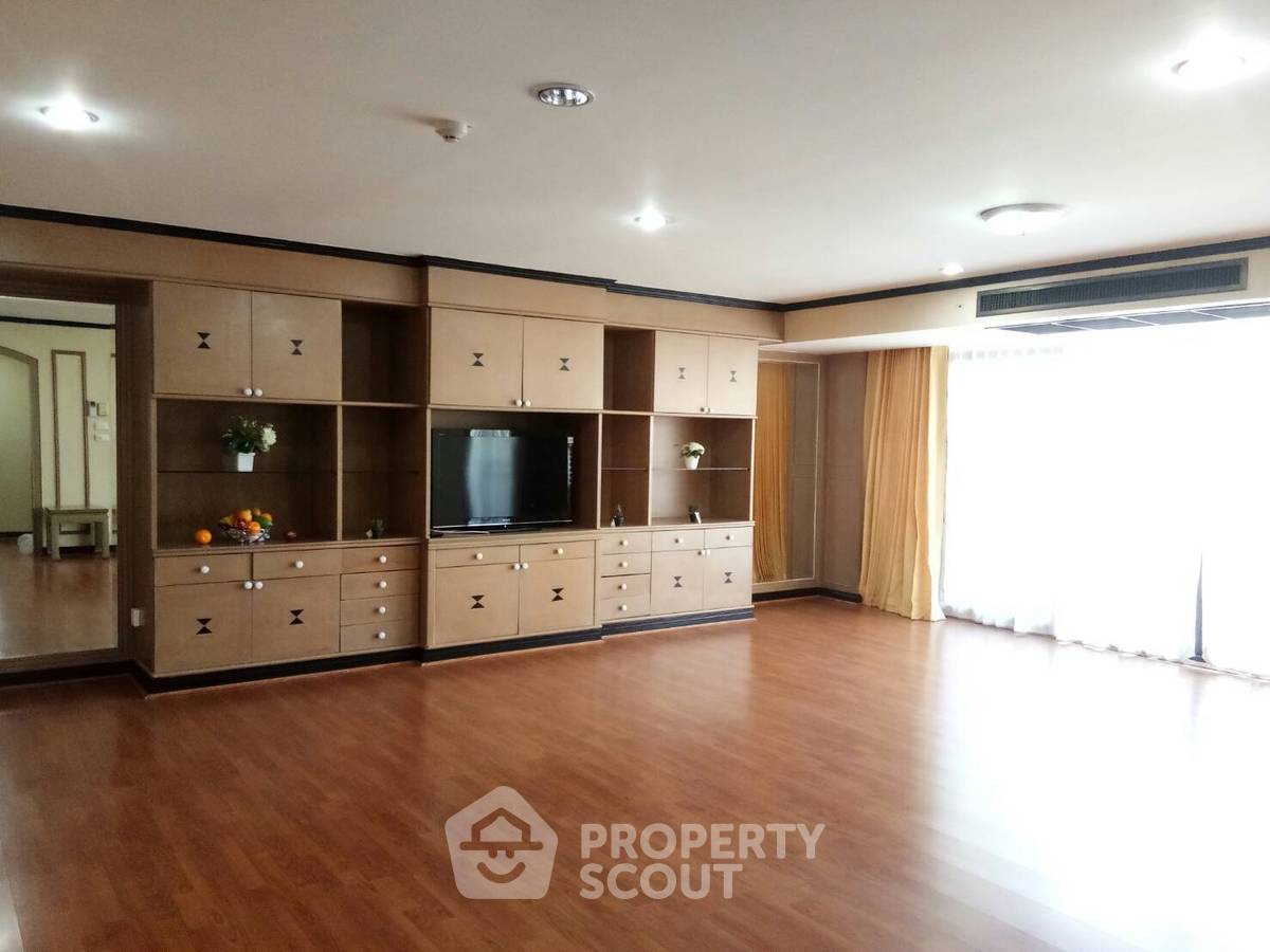 รูป คอนโด 3-ห้องนอน ที่ เดอะ วอเตอร์ฟอร์ด พาร์ค สุขุมวิท 53 คอนโดมิเนียม ใกล้ BTS ทองหล่อ (ID 883729) - รูปที่ 1/14