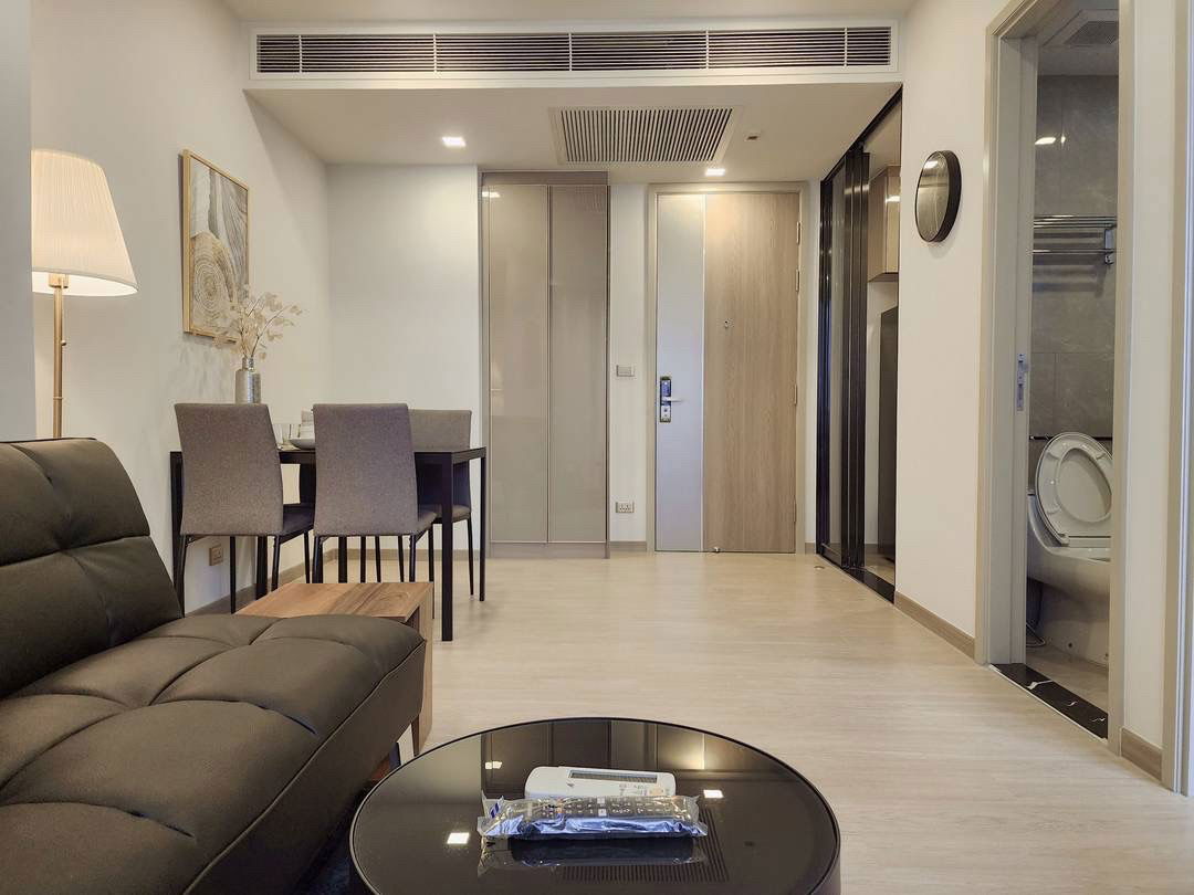 picture One nine five 🍁 Nice new condo 🍁 Fully furnished 🍁 ready to move in - 1/10