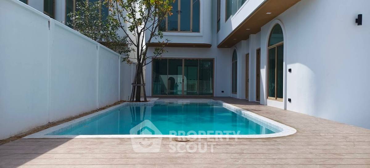 รูป วิลล่า 5-ห้องนอน ใกล้ เมืองพัทยา (ID 2212018) - รูปที่ 5/7