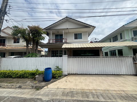 Pruksa Lada 1 single house, good location, cheap price in Rama 2 area 