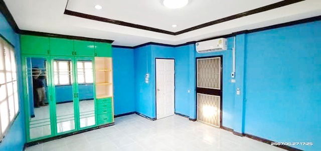 picture Future Park Rangsit 4.6 km. house for rent 2-storey 41 sq.w.220 sq.m. on the main road Rangsit area - 3/8