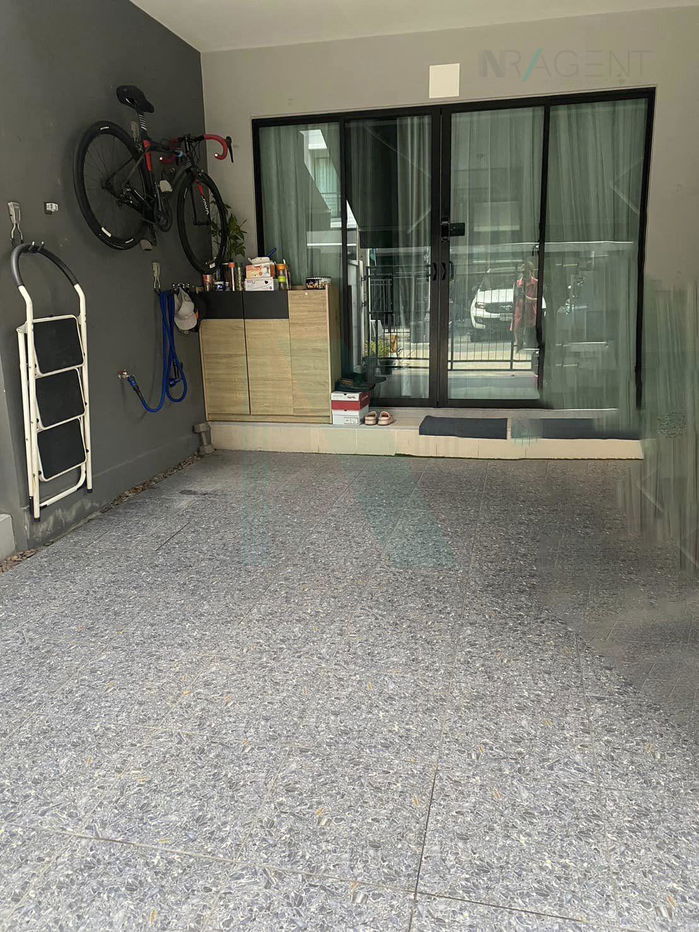 picture 🎉 For Sell Town house BAAN KLANG MUANG NGAMWONGWAN 3-story 3 bedroom 3 bathroom - 1/8