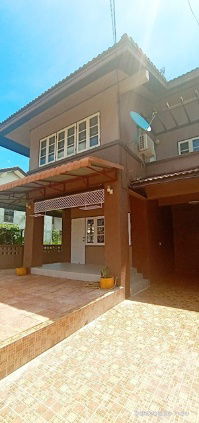 picture Future Park Rangsit 4.6 km. house for rent 2-storey 41 sq.w.220 sq.m. on the main road Rangsit area - 2/8