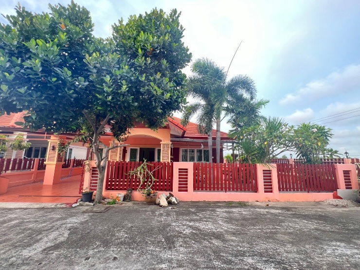 รูป ขาย / เช่า บ้านเดี่ยวชั้นเดียว ใกล้สนามบิน บ้านสวย 55 ตร.วา
3 นอน 2 น้ำ ทำเลดี เดินทางสะดวก - รูปที่ 2/10