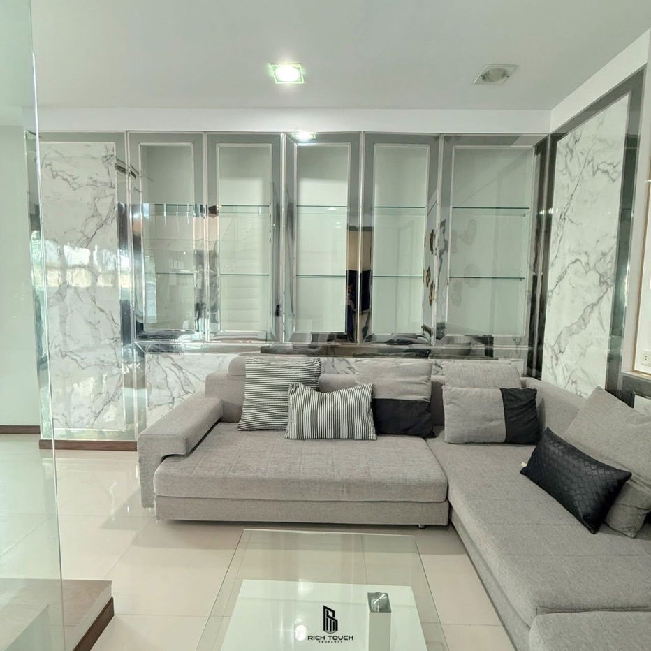 รูป โฮมออฟฟิศ บ้านหรู 📌บ้านพรุ ขาย 5.9 ล้าน (ใช้แผงโซลาร์เซลล์ ประหยัดไฟได้อีก) . - รูปที่ 8/25