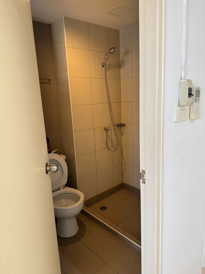 picture Condo for rent: Lumpini Town Ram Intra-Nawamin (1 bedroom), 17th floor, Building D, entrance to condo next to Pink Line BTS station, Ram Intra Km.9 - 6/10
