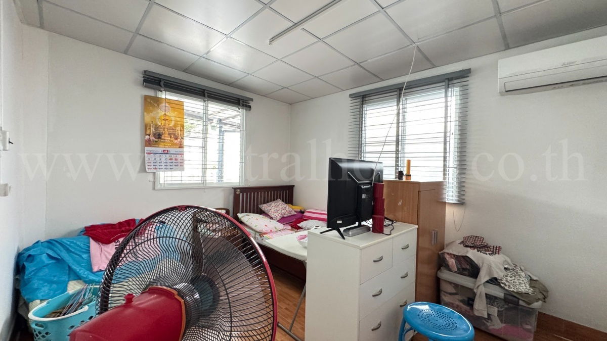 รูป ทาวน์โฮม 3 ชั้น บ้านกลางเมือง รัชดา - วงศ์สว่าง หลังริม  - รูปที่ 18/19