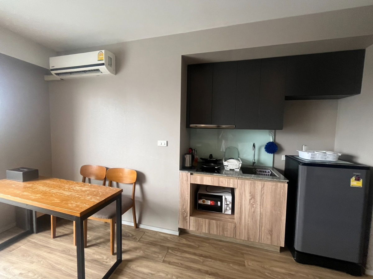 picture For Rent Condo Nice Studio Room BTS Surasak Ready to Move-in!! - 6/10