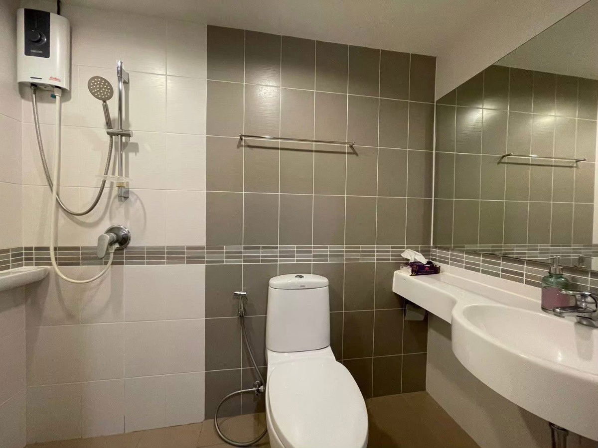 picture Lumpini place Srinakarin-huamark station 23 Sq.m. Nice Room Rent 11K fully furnished - 8/10