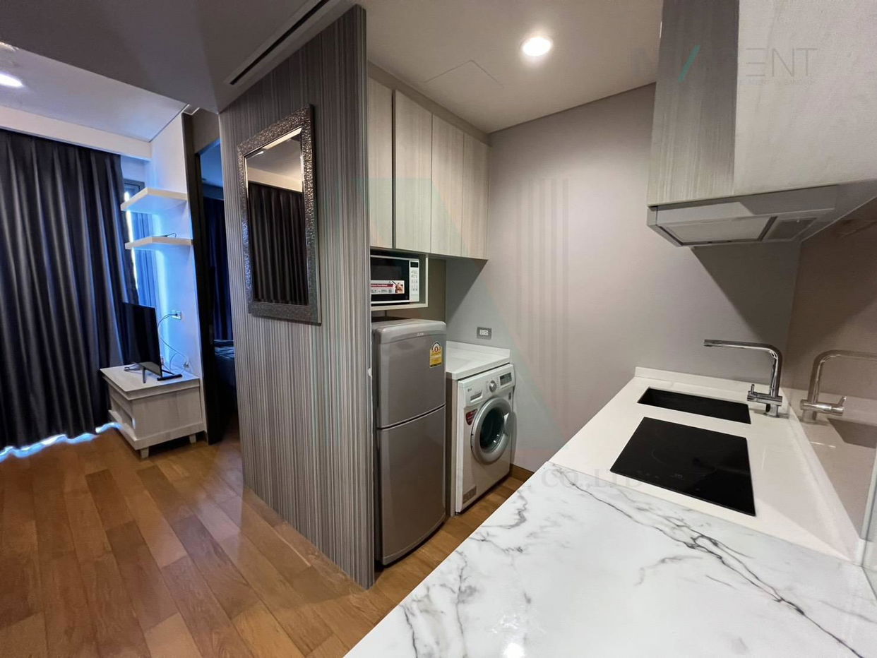 picture For Rent Condo THE LUMPINI 24 Building 1, Floor 30,1 bed room, Room size 31 sqm - 7/8