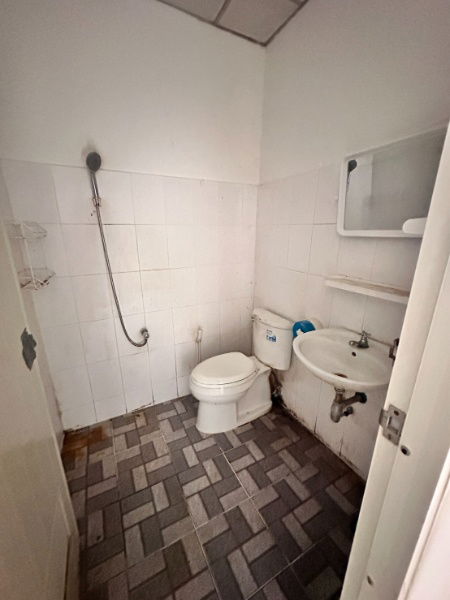 picture Townhouse for sale, Soi 4, Fueang Fa Village 9, Soi Mangkon Khanthi, selling price only 1.3 million baht!! Size 19 sq m. - 13/24