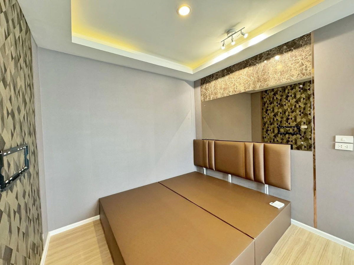 รูป P0087 ขายทาวน์เฮ้าส์ 3 ชั้น บ้านกลางเมือง สวนหลวง (หลังมุม พร้อมตกแต่ง) - รูปที่ 5/15