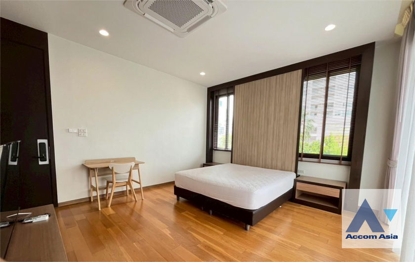 picture 🔼🔽 AccomA 📩  4 BR House in Khlong Toei (AA44093) - 11/20