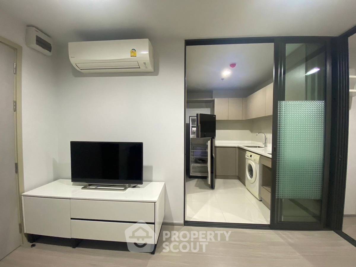 picture 1-BR Condo at Life Ladprao near BTS Ha Yaek Lat Phrao (ID 2057319) - 2/7