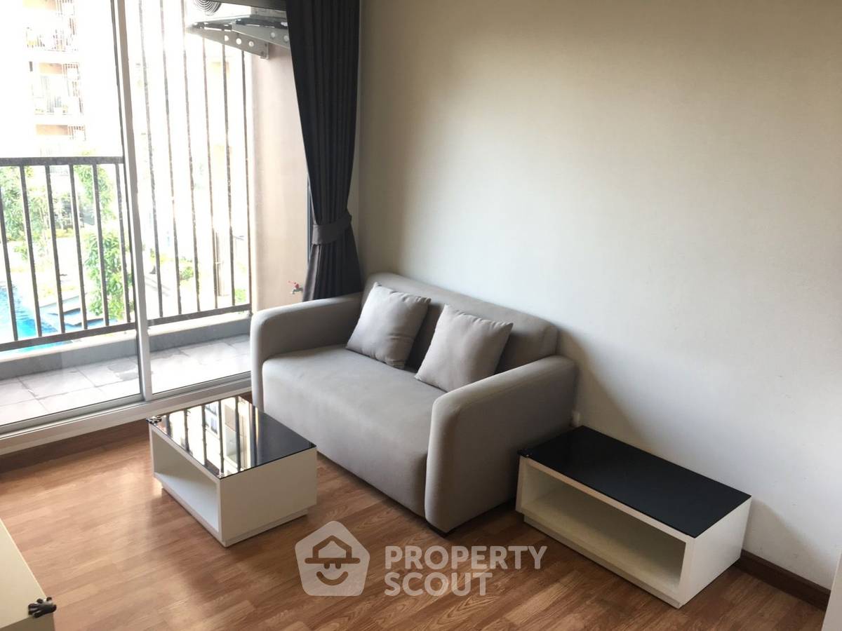 picture 1-BR Condo at The Trust Ngamwongwan in Bang Kraso (ID 1592068) - 1/11