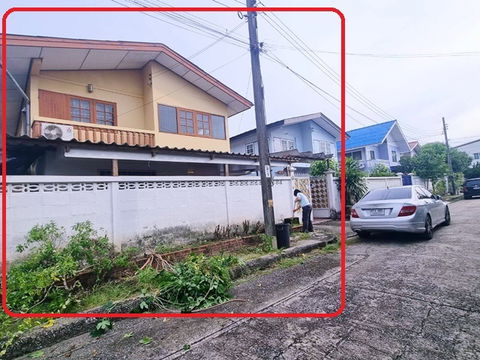 NIDA 2.6km. Nawathani Golf Course MRT Sammakorn 700m. Serithai Garden 53-59 For rent 2-storey house