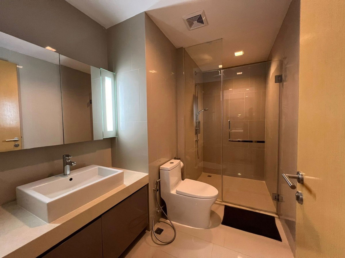 picture Hyde Sukhumvit 13 Condo For Rent | CODE : RS920 - 2/18