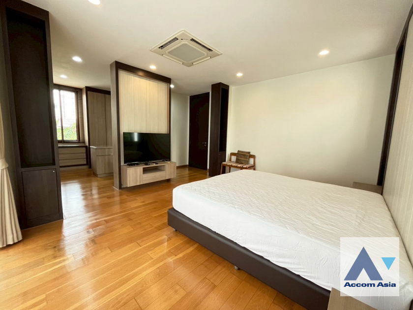 picture 🔼🔽 AccomA 📩  4 BR House in Khlong Toei (AA44093) - 10/20