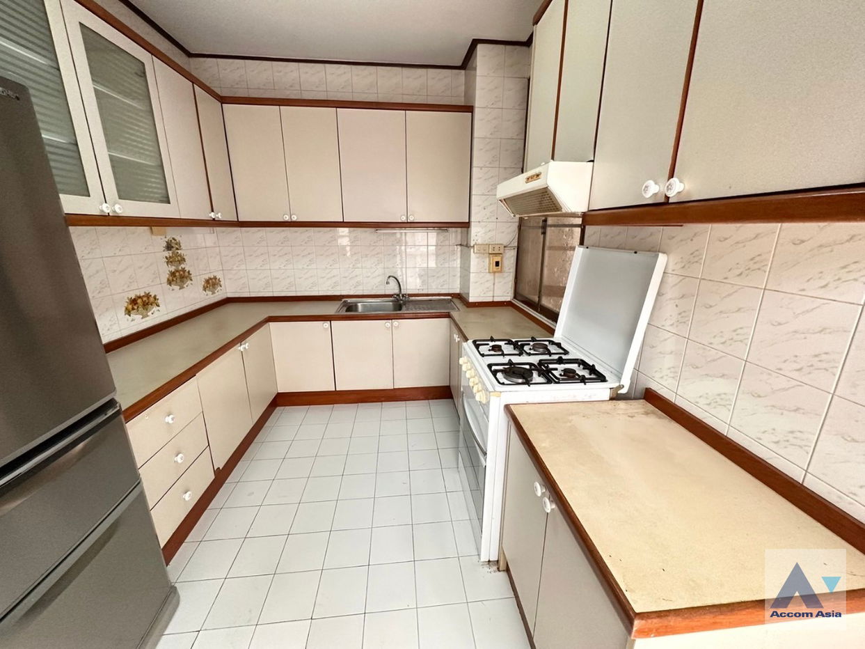 รูป 🔼🔽 AccomA 📩  Warm family house with wood floors and classic charm in Sathorn (AA35228) - รูปที่ 14/19