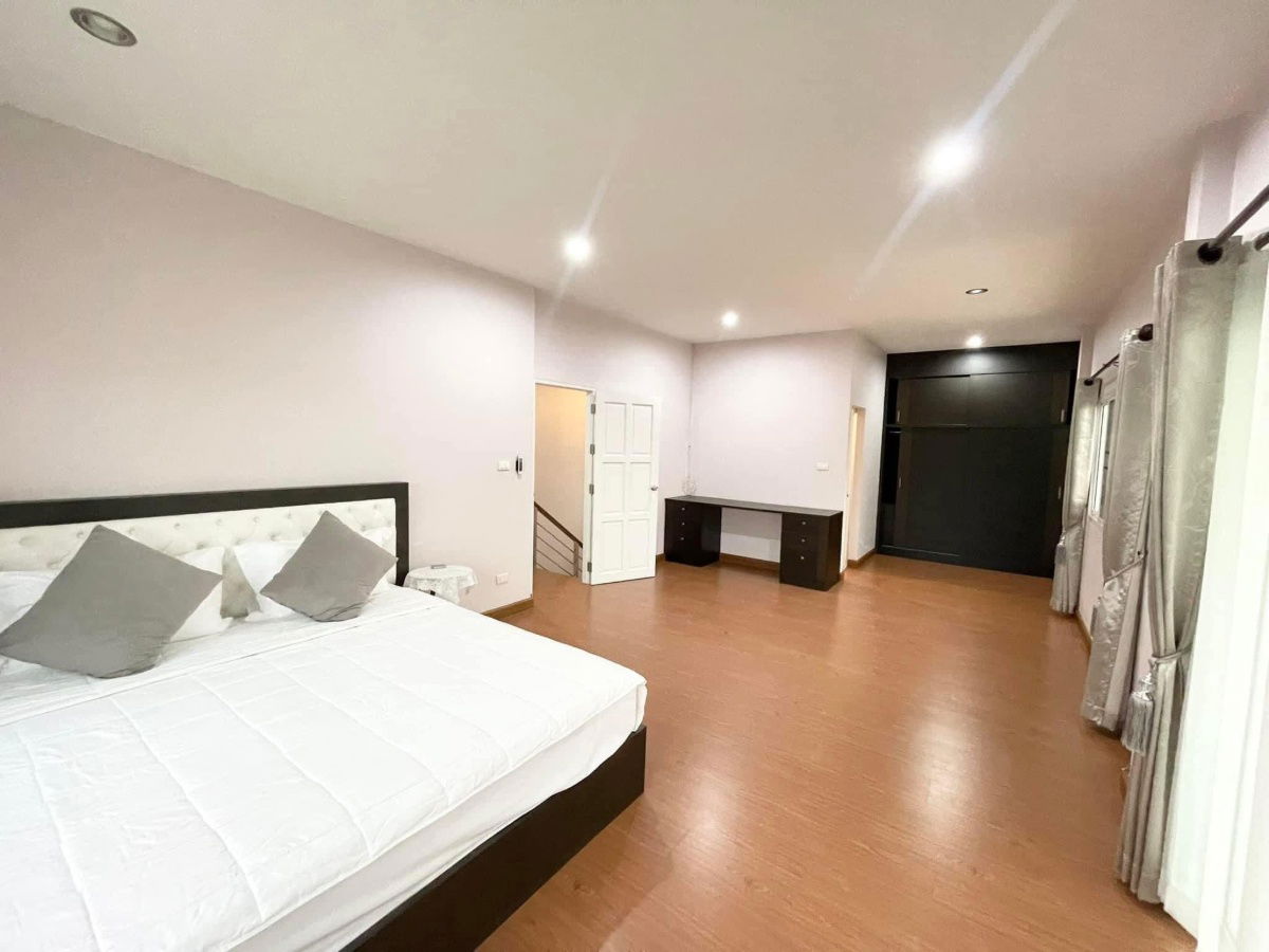 picture Pool villa House for  Rent !5bed , Near MaeKuang Market, Near Central  Chiangmai ChiangMai  - 14/24