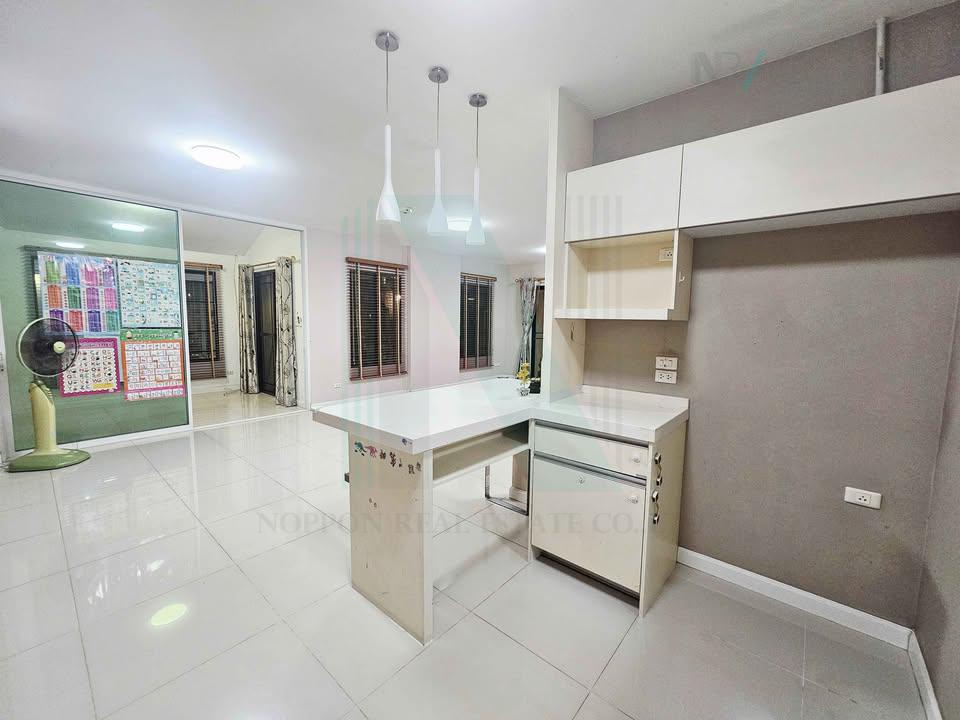 รูป 📌 ขายบ้านเดี่ยว โครงการ มัณฑนา เลค วัชรพล 2 ชั้น 4 ห้องนอน 4 ห้องน้ำ - รูปที่ 2/8