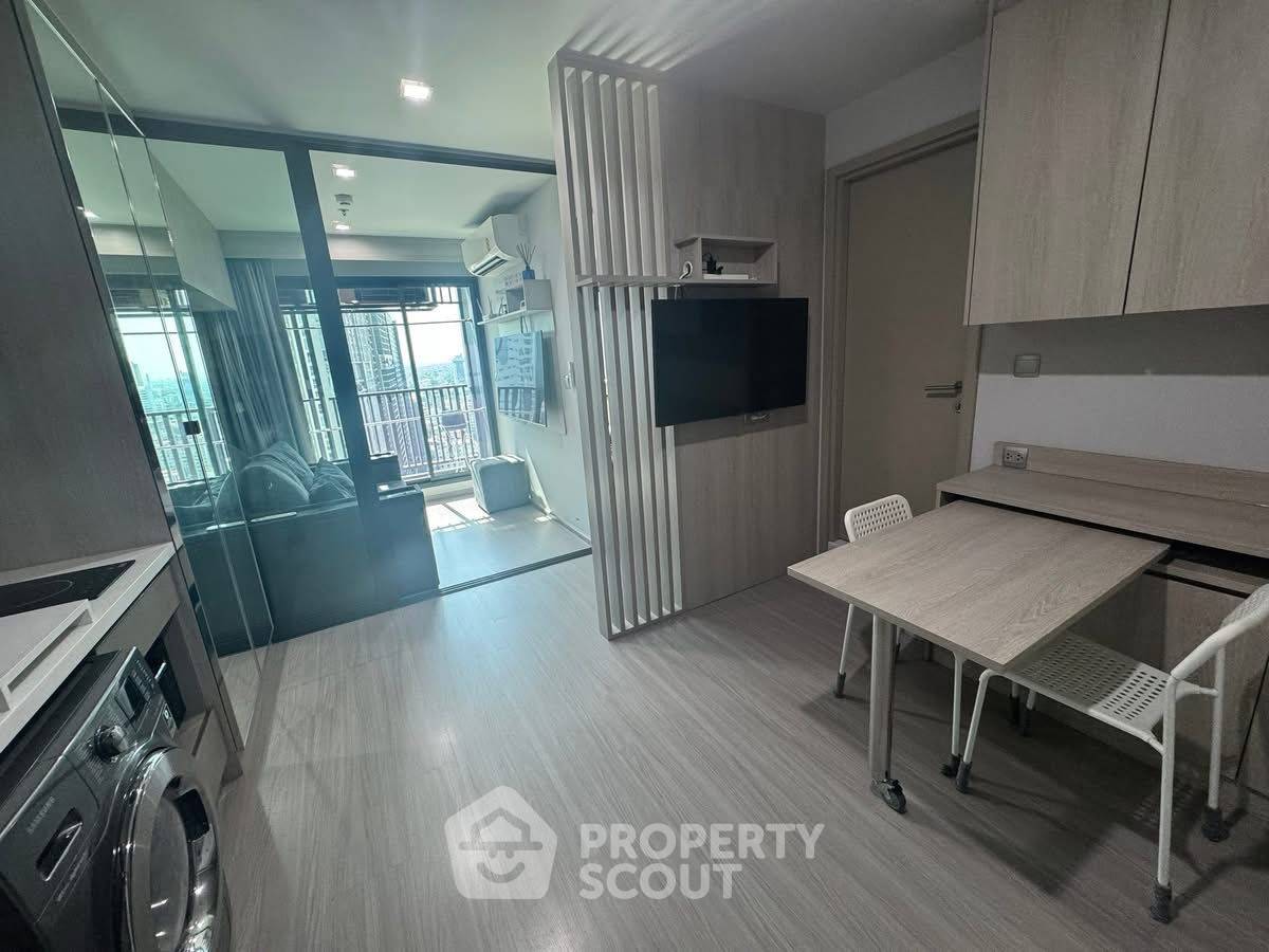 picture 1-BR Condo at Life Ladprao near BTS Ha Yaek Lat Phrao (ID 2179726) - 4/14