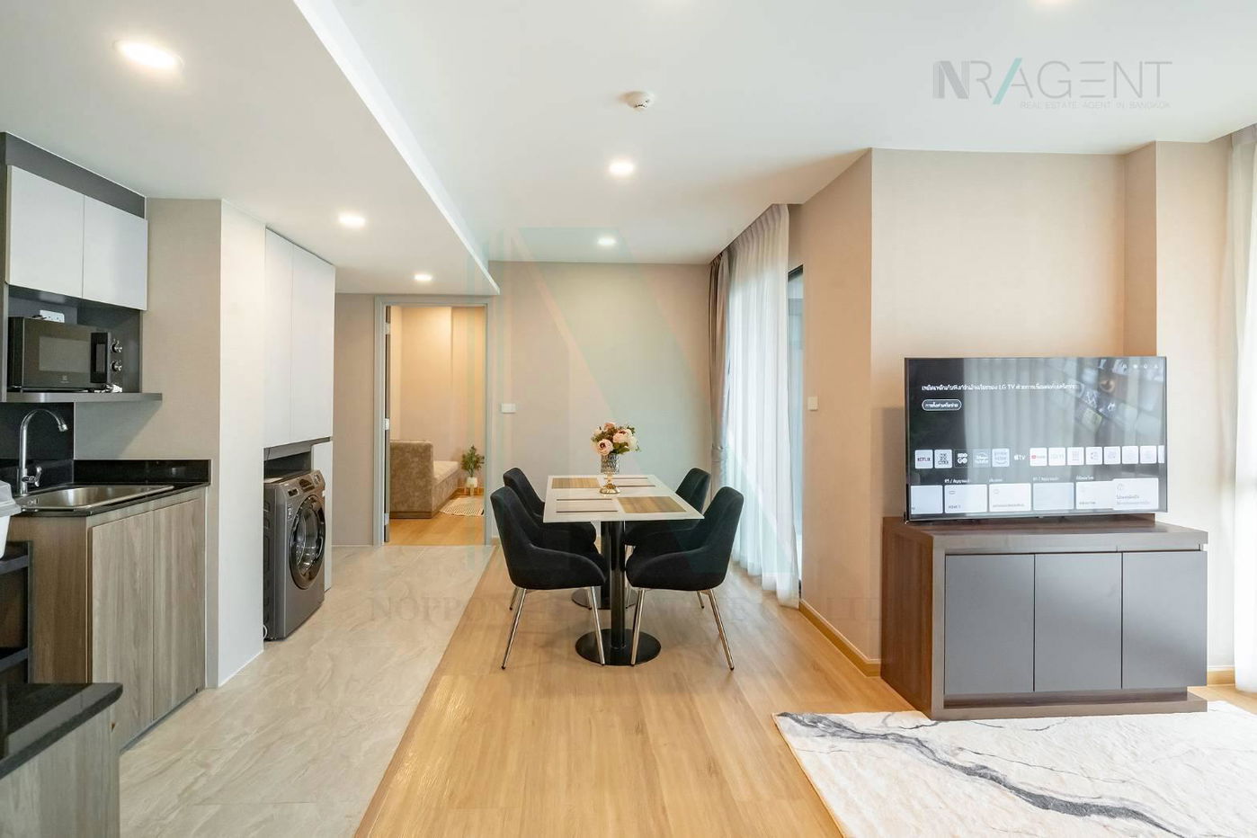 picture 🚩 For Sell Condo LLOYD SOONVIJAI-THONGLOR Building 1, Floor 8,2 bed room, Room size 62 sqm - 1/8