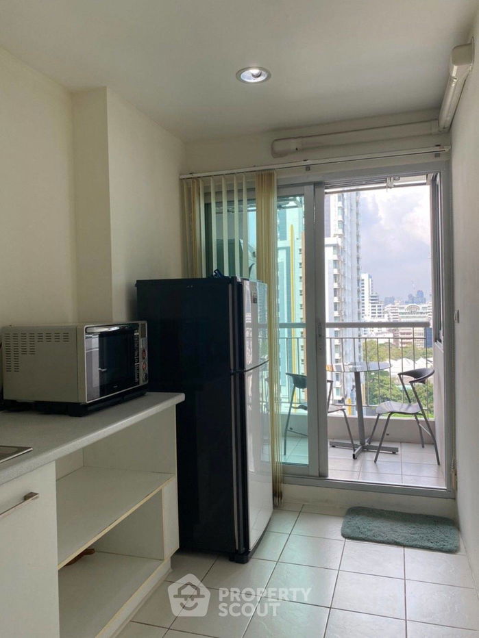 picture 1-BR Condo at Life @ Sathorn 10 near BTS Saint Louis (ID 2213808) - 7/13