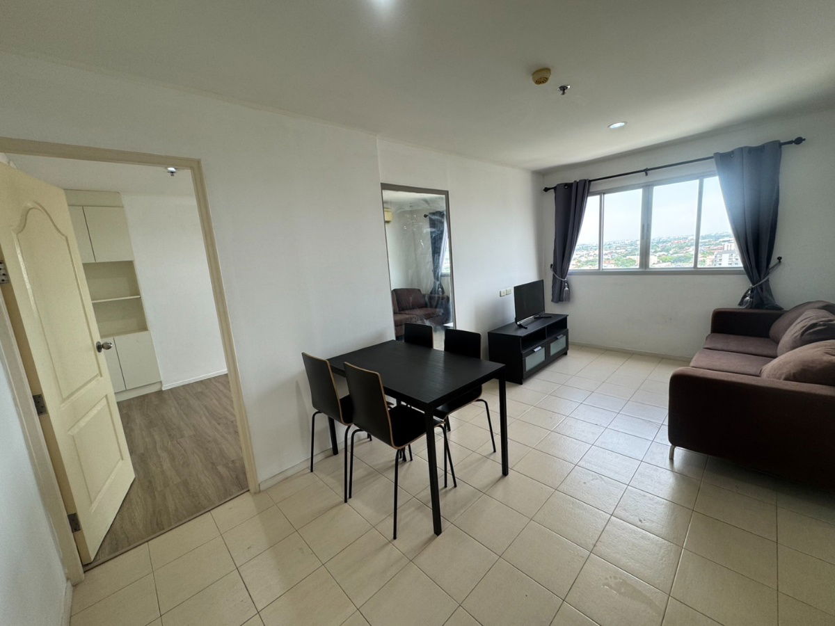 picture Condo for rent: Lumpini Town Ram Intra-Nawamin (1 bedroom), 17th floor, Building D, entrance to condo next to Pink Line BTS station, Ram Intra Km.9 - 2/10
