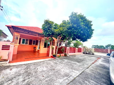บ้านเดี่ยว ศูนย์ราชการอำเภอบ้านฉาง : ขาย / เช่า บ้านเดี่ยวชั้นเดียว ใกล้สนามบิน บ้านสวย 55 ตร.วา
3 นอน 2 น้ำ ทำเลดี เดินทางสะดวก