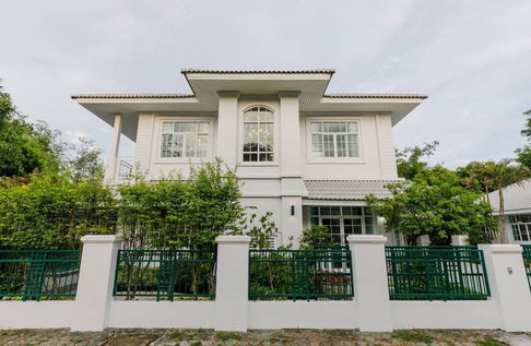 🏡✨ Modern 2-Story Pool Villa + Separate Studio House in Ton Pao, San Kamphaeng, Chiang Mai